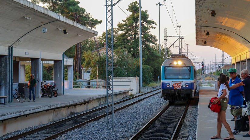 La gare de Palaiofarsalos en Grèce le 31 août 2019